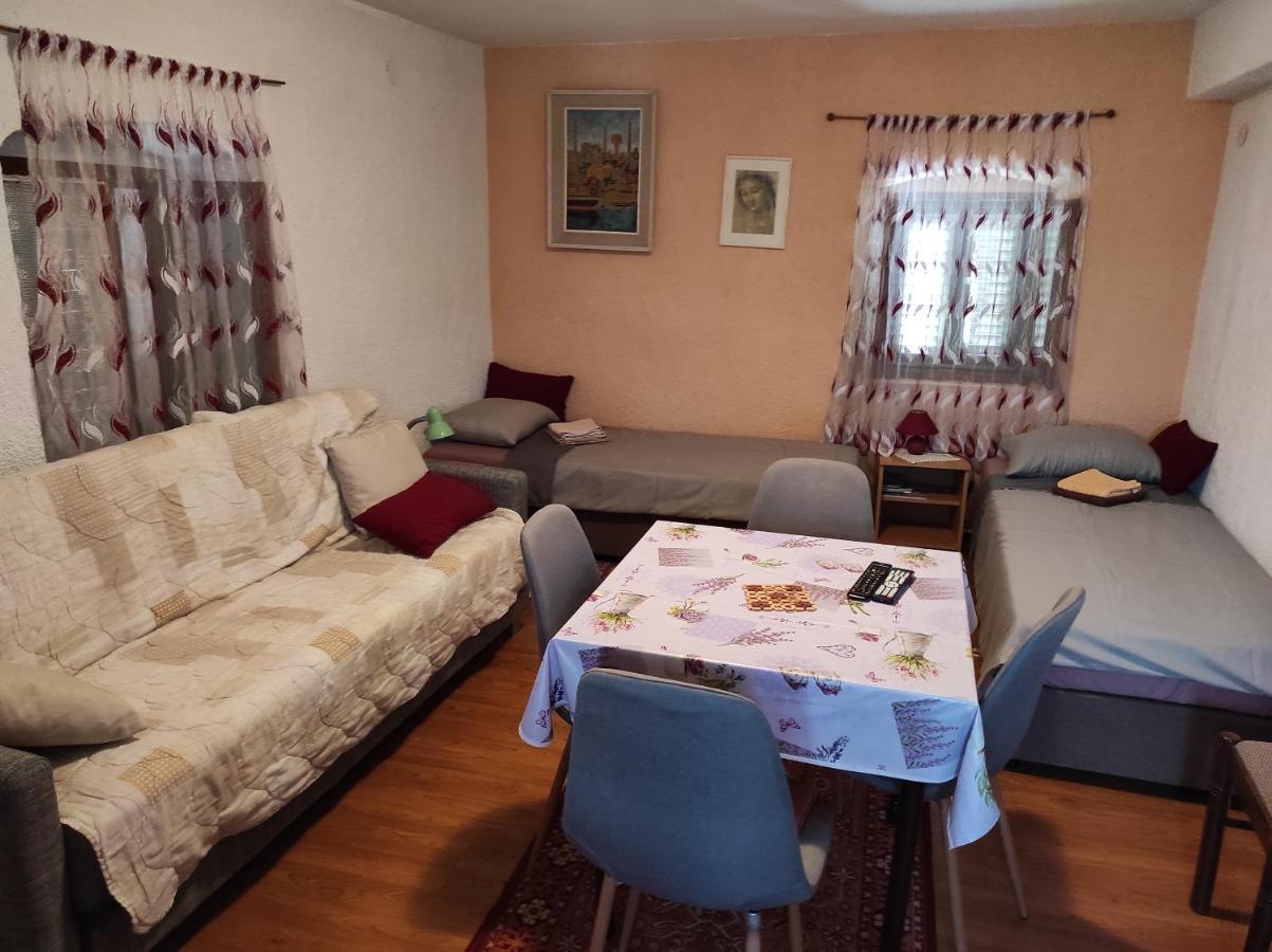 Maja Apartment Višnjan エクステリア 写真