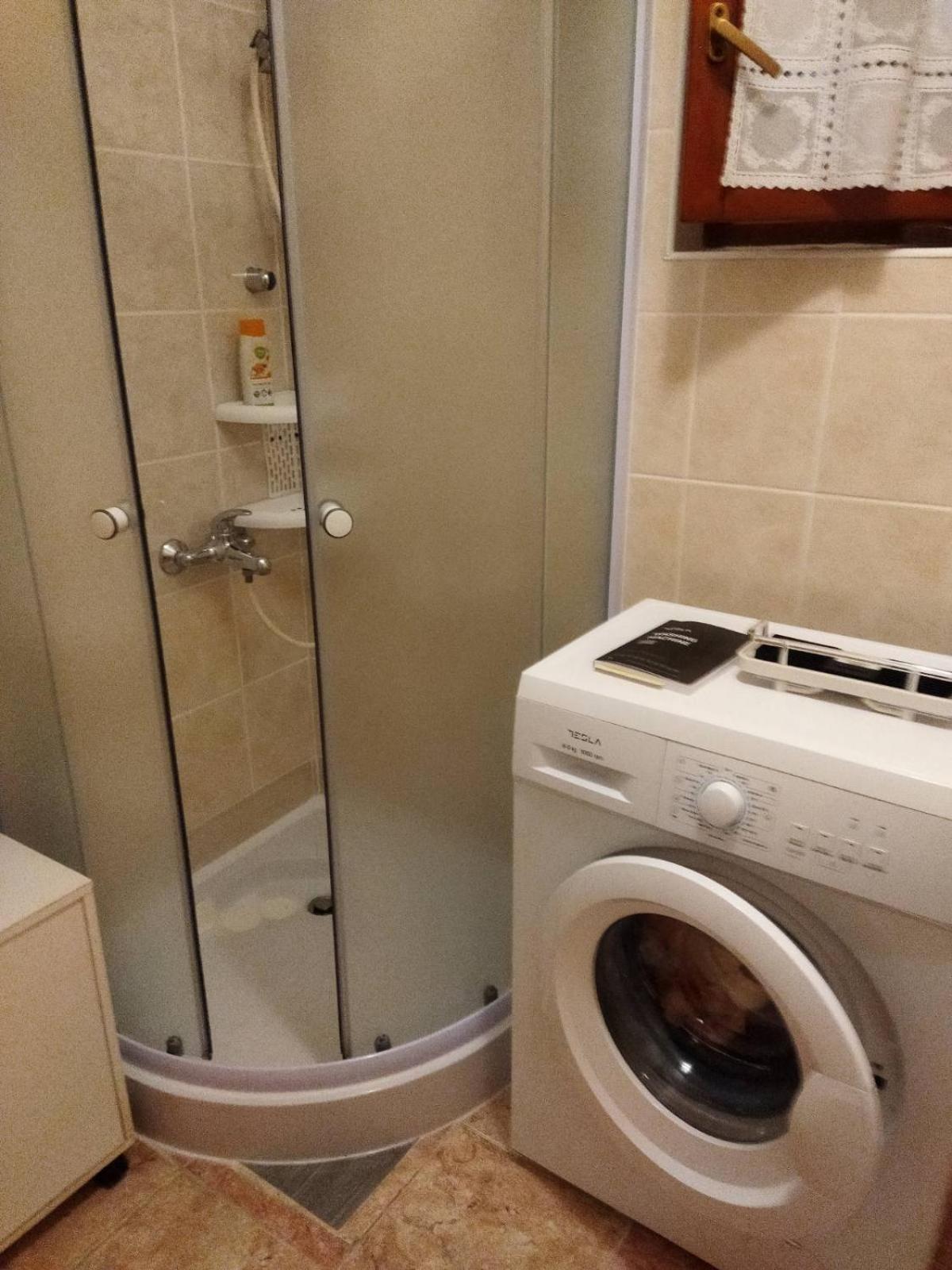 Maja Apartment Višnjan エクステリア 写真